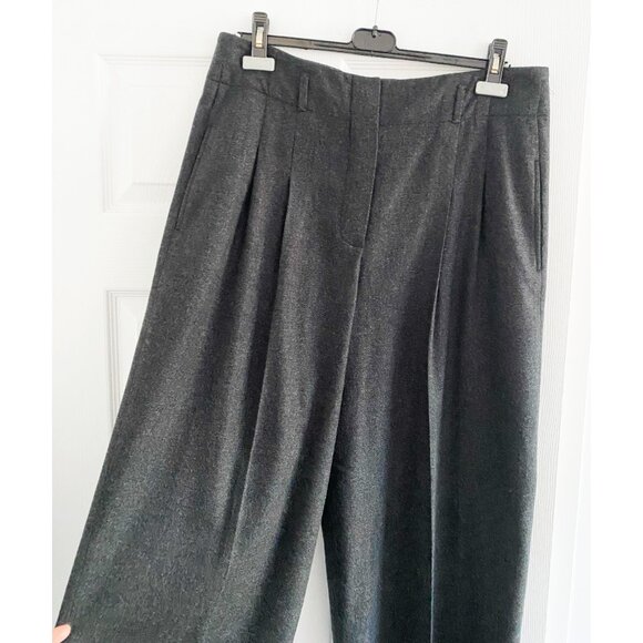 Loro Piana Wide Leg Pleated Grey Cashmere Trousers, size 46IT. - Picture 6 of 7
